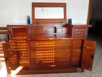 mobile in legno massello 