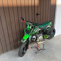 Pit bike