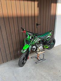 Pit bike
