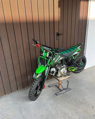 Pit bike