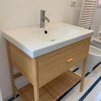Mobile bagno c lavandino e rubinetto – come nuovo