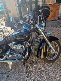 moto honda shadow 750