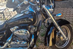 moto honda shadow 750