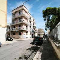 4 LOCALI A MOLA DI BARI