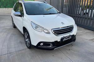 PEUGEOT 2008 1.6 e-HDi 92 CV Stop&Start Allure