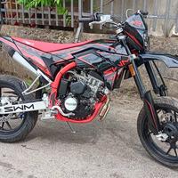 NEW MOTARD SWM SM 125 R 2025-F.F. TASSO 0%