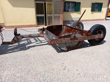 Screper trainato per trattore