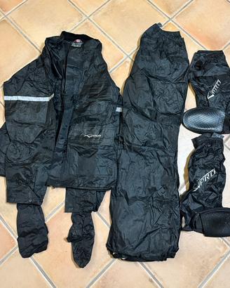 Sopra Tuta antipioggia moto