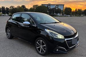 Peugeot 208 - 1.2 benzina - 2018