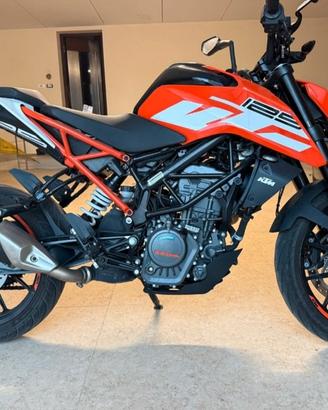 KTM DUKE 125 2019