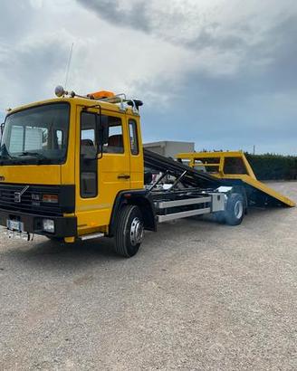 Volvo FL6 Carro attrezzi scarrabile
