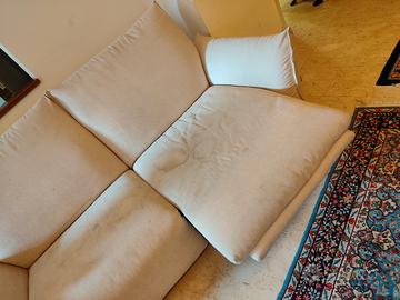 divano tre posti con funzione relax 