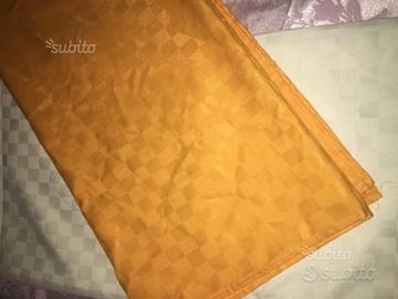 10 Tovaglie 145x145 nuove antimacchia