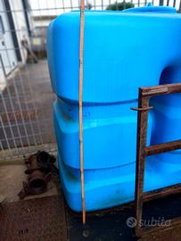 RECIPIENTE IN PVC V CAPACITÀ  LITRI 1000