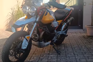 Moto Guzzi V85TT come nuova km 6000 full l 