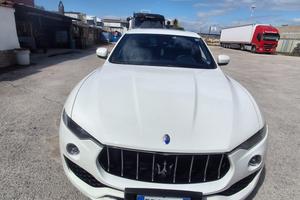 Maserati Levante V6 Diesel 275 CV AWD