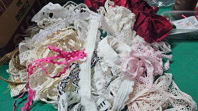 Pizzi merletti misti per decorazioni