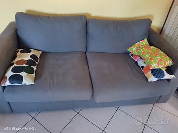 Divano,3 posti letto 
