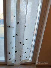 Tenda ricamata punto croce