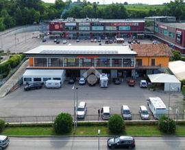 CAPANNONE A PESCHIERA DEL GARDA