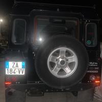 Automobile DEFENDER 7 posti
