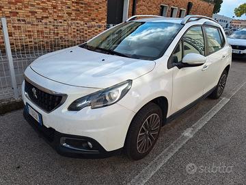 Peugeot 2008 BlueHDi 75 Active AUTOCARRO 4 POSTI