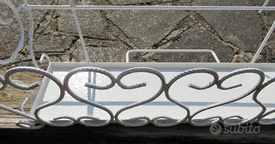 portavaso da balcone  ferro battuto colore bianco