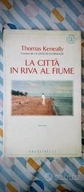 La città in riva al fiume di Thomas Keneally