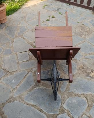 carriola in legno