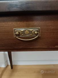 Scrivania in legno massello