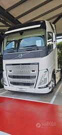 Nr. 02 unità - Trattore stradale usato Volvo FH500