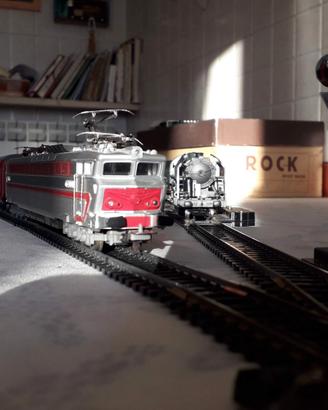 6 pezzi motrici LIMA e RIVAROSSI vagoni psg e trad