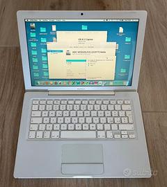 Apple MacBook Pro 13'', inizio 2009, bianco