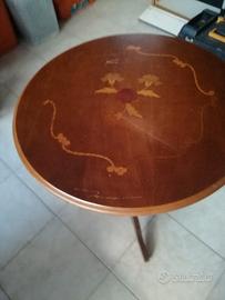 tavolino di legno ingresso 