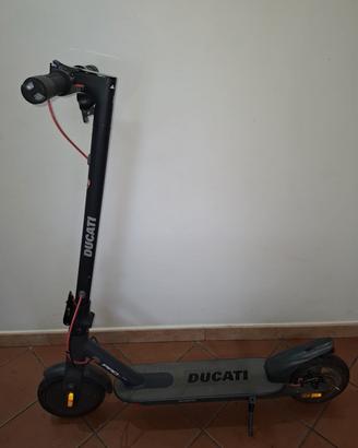 monopattino elettrico 