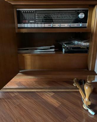 Mobile Grundig Rothenfels con piatto per dischi e