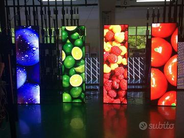 Totem Led per pubblicità in vetrine e negozi