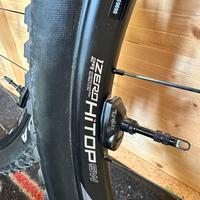 Ruote mtb carbon zipp 1Zero HiTop S  con valvole S