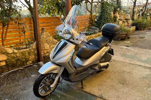 Beverly 500 – Tagliando completo e gomme nuove