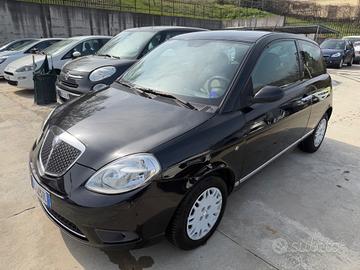 Lancia Ypsilon 1.3 MJT 75 CV Oro Giallo/108.000KM