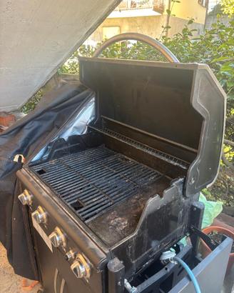 Barbeque -grill a gas tre fuochi
