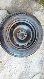 Cerchi 6 1/2J X15H2 ET43 con gomme invernali