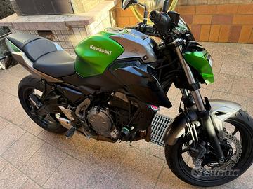 Moto kawasaki Z650