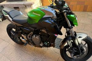 Moto kawasaki Z650