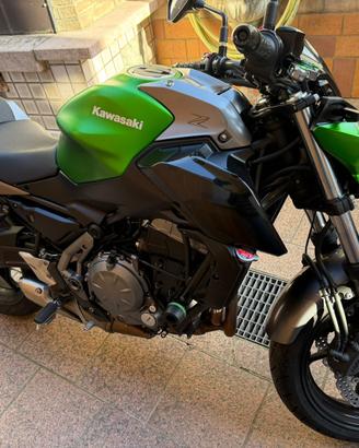 Moto kawasaki Z650