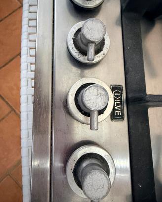 Piano cottura a gas 5 fuochi