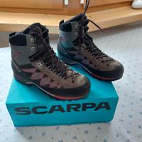 Scarponi donna trekking, marca Scarpa, nr.39.5