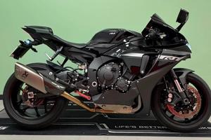 Yamaha YZF R1