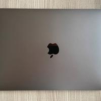 MacBook Pro 2018 con Touch Bar