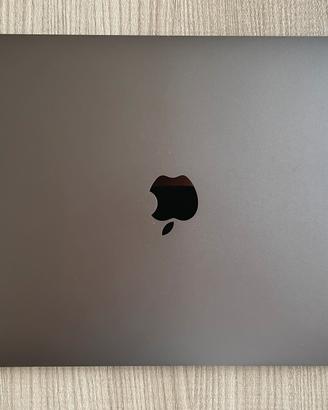 MacBook Pro 2018 con Touch Bar